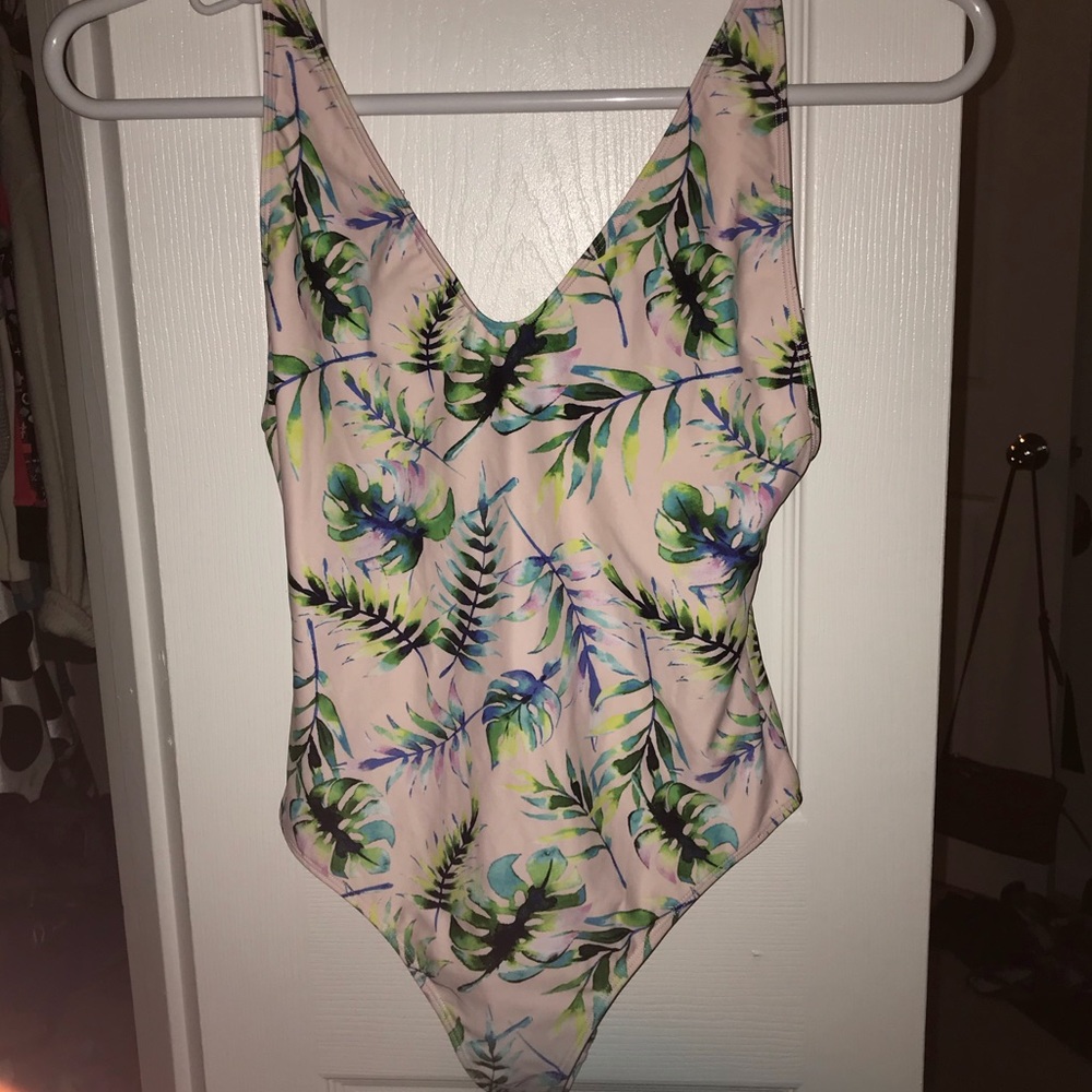 Forever21 one piece, never worn!!